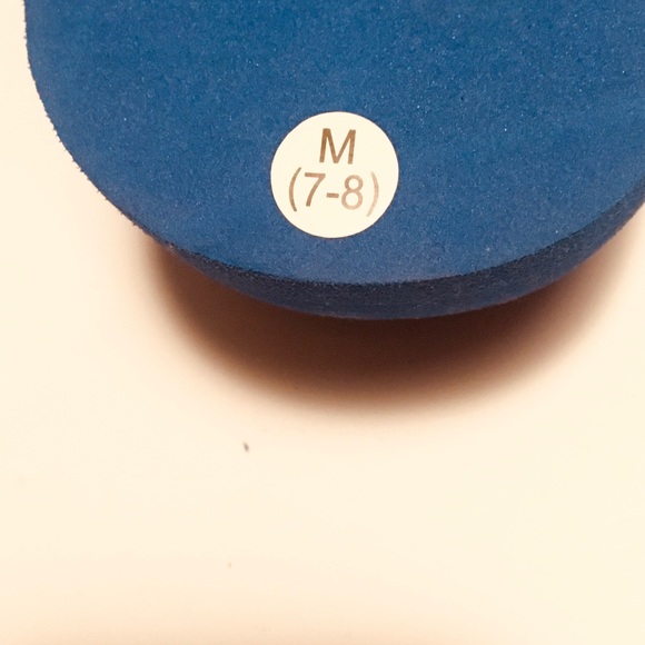 💙BLUE METALLIC FLIP FLOPS💙 NWOT - Picture 6 of 7